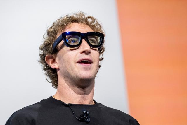 zuckeberg glasses